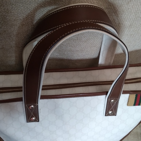 Gucci Large GG Supreme Web Loop Tote - Picture 6 of 13